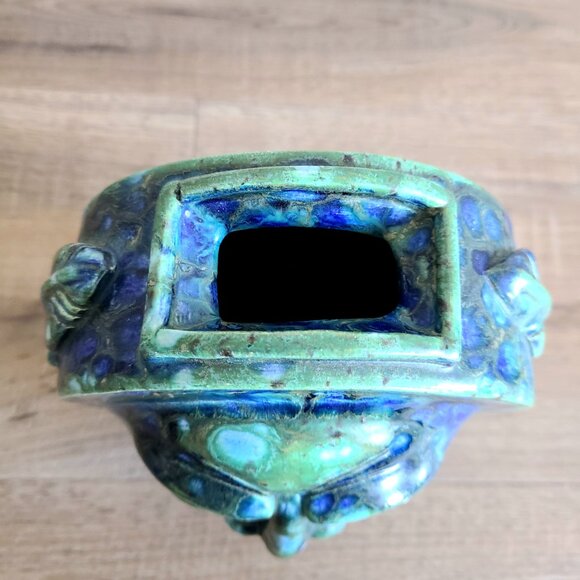 Rare handmade pottery whimsical vase or money saver with face image. Signed. - Picture 11 of 13